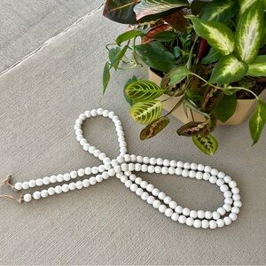 White Farmhouse Beaded Garland for Tiered Tray Decor, Farmhouse & Country Decor